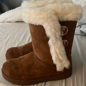 Women’s Tan/White Faux Fur Boots